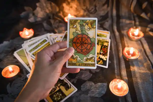 tarot cards Vails Gate